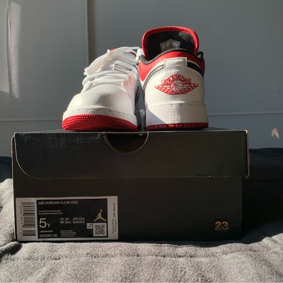 Air Jordan 1 Low “White Gym Red” GS - Picture 8 of 9